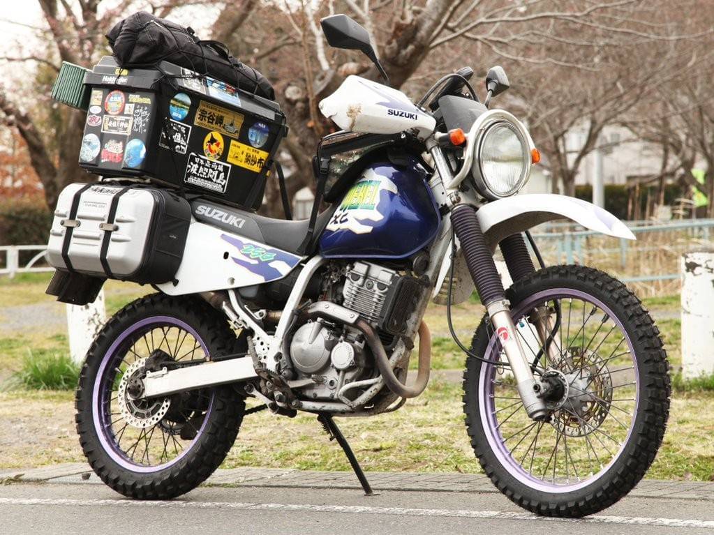 旅で使っていたバイク「SUZUKI　DJEBEL２５０XC」
